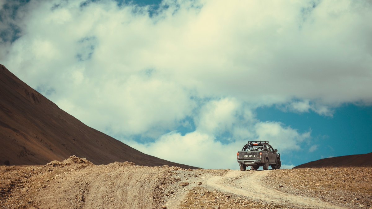 xtlo_india's tweet photo. Drive on a road that ends with a view of a life time.😍
Join our Rivers &amp; Lakes #Expedition this June and get ready to be amazed. Get more details at the link and sign up. https://t.co/G55XLfq1tZ 
#OffRoad #LuxuryTravel #himalayas #Xtlo https://t.co/mn4MTv6a2W