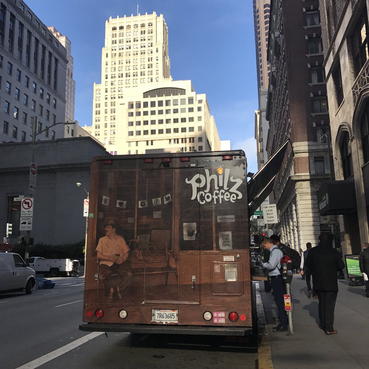 #philztruck will be closed Monday-Wendsday for a mini vacay🏝⛱☀️...we will return for regular service Thursday (4/5) <a href="/PhilzCoffee/">Philz Coffee</a>