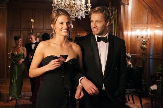 stana_katic_fr's tweet photo. #BeckettSouvenirs
#Castle ep 4x20 " The Limey"
02/04/2012
#ElizabethDavis #BillRoe https://t.co/x67Qp70Clp