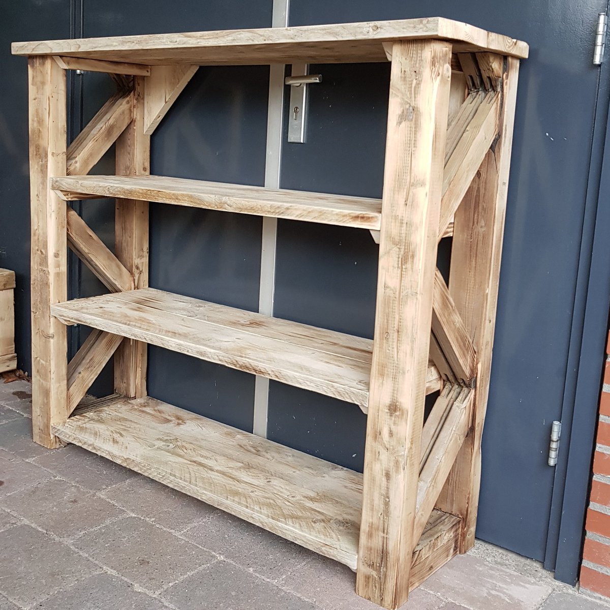 LammertTH's tweet photo. Uniek meubelstuk 
Te koop. https://t.co/HKy9V4enfA