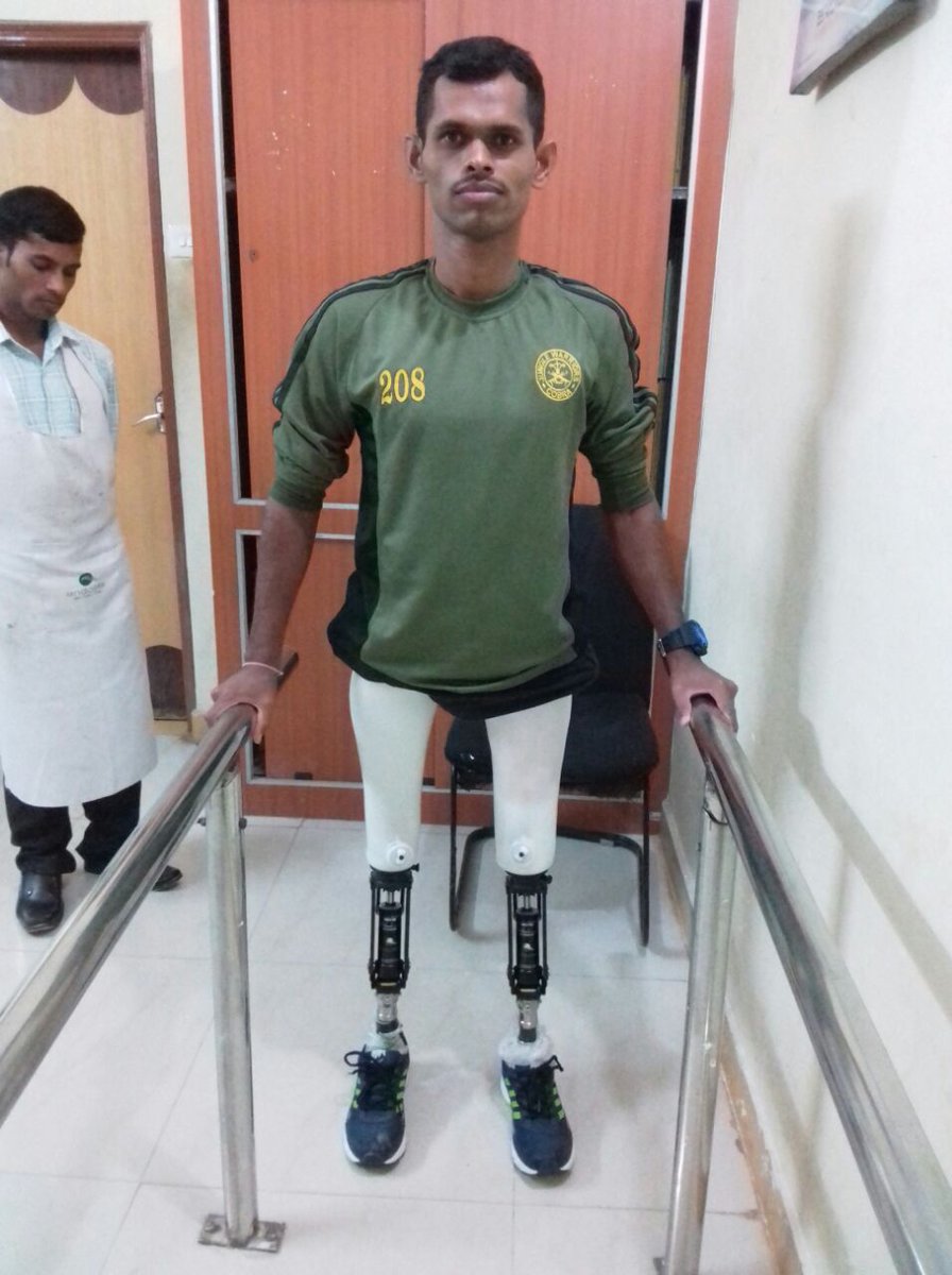 PrabhatPathak_'s tweet photo. Commando Ram Das of 208 CoBRA, who lost both his lower limbs in IED blast in Kistaram, Sukma, Chattisgarh last year , is now again ready for another  inning in his life. A true Patriot and Commando. Wishing best of luck @crpfindia https://t.co/g6J8rdPSFv