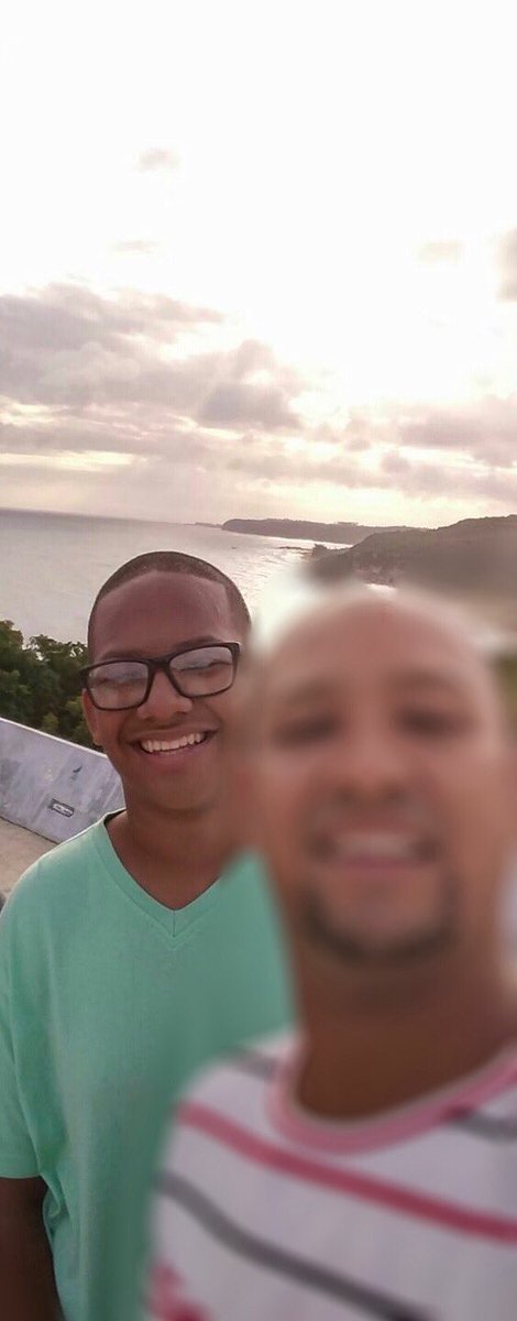 Joniel39's tweet photo. Lo siento pero mi cámara no enfoca personas que no pasan pensión https://t.co/wTCgto80cN
