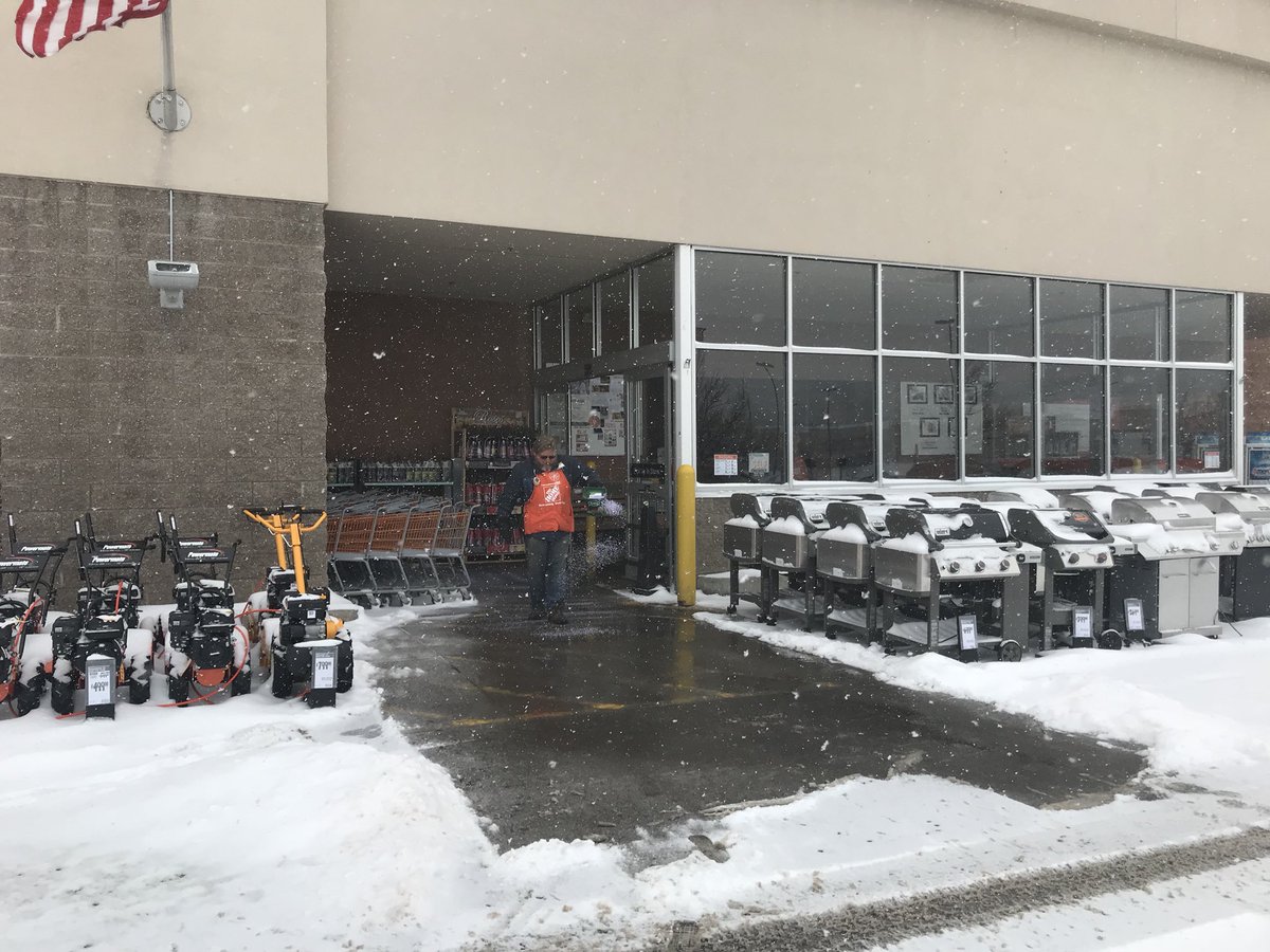 THD3103's tweet photo. Thank you Shane for staying on top of shoveling and de-icing the front apron. It may be April 2nd but it’s still snowing. #PACNWSTARTSAFE @ricdehs https://t.co/ghcOBfqiRK