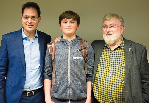 GRENKEChess's tweet image. First picture of the proud winner of the GRENKE Open with 8/9, 13-year old Vincent Keymer with his coach Peter Leko and manager Hans-Walter Schmitt. Congrats, Vincent! #grenkeclassic