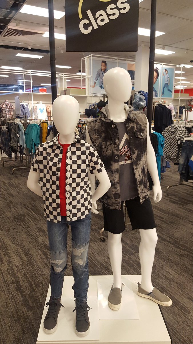 TGTSteph's tweet photo. Festival season! #target #targetstyle #rocknroll #spring #fashionista #swag @Reina95 https://t.co/yhWieblubo