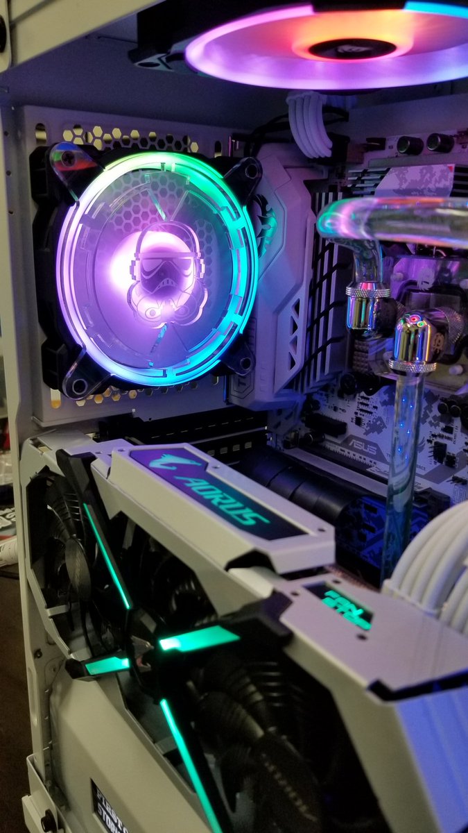 Fabio_Moma's tweet image. 静止画のほうが見やすいよね☺️
#Corsair #cablemod #modpc #starwars