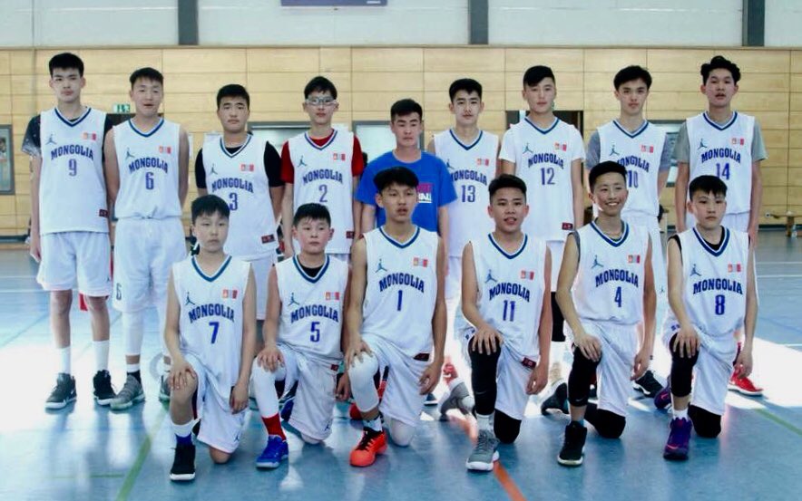 Хүүгээрээ бахархаж байна. Өндөр зэрэглэлийн олон улсын тэмцээнээс мөнгөн медал хүртлээ. Түүхэн амжилт үзүүлсэн дасгалжуулагч багш, тамирчдад халуун баяр хүргэе🇲🇳 #internationalEasterCup2018 #U14 #Silver #10💪🏽#GanOrgil 🇺🇸30:24 🇲🇳