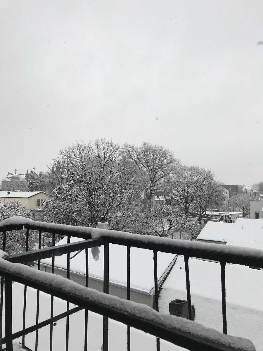 Makeupmichelle's tweet photo. Little Easter Snow... #EasterFools https://t.co/FoDc4VA5pN