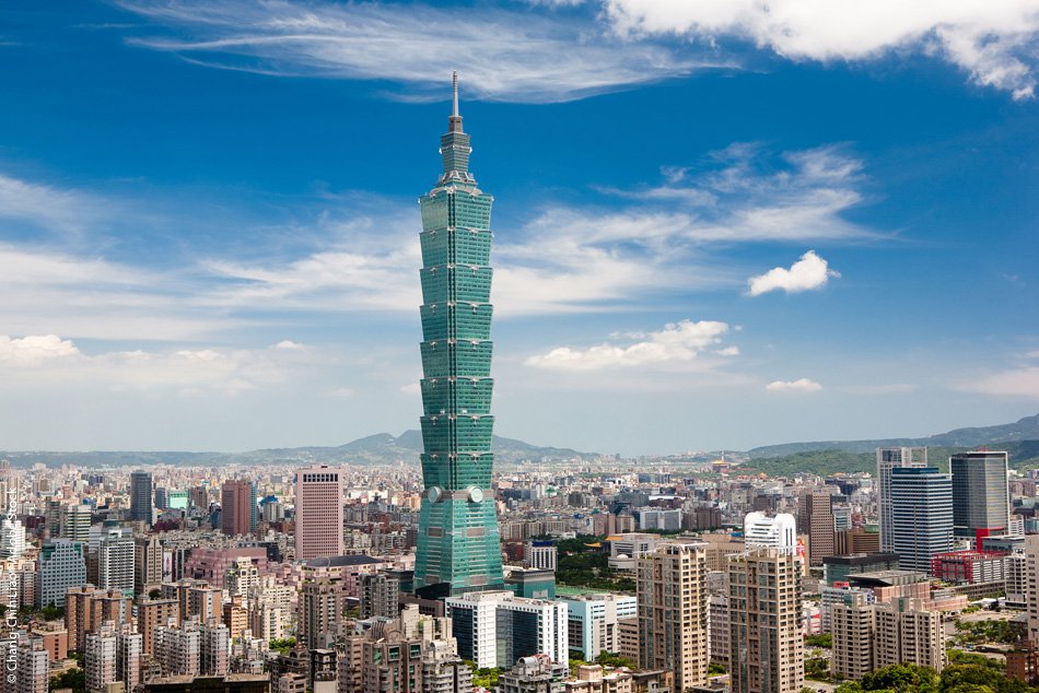 GuideDuRoutard's tweet image. #ToursEtonnantes : Un style architectural des #pagodes dans un #paysage urbain, la #tour Taipei 101 mérite bien qu&apos;on dise qu&apos;elle est étonnante --&amp;gt; bit.ly/2HW5gzQ #Taipei #Taïwan
