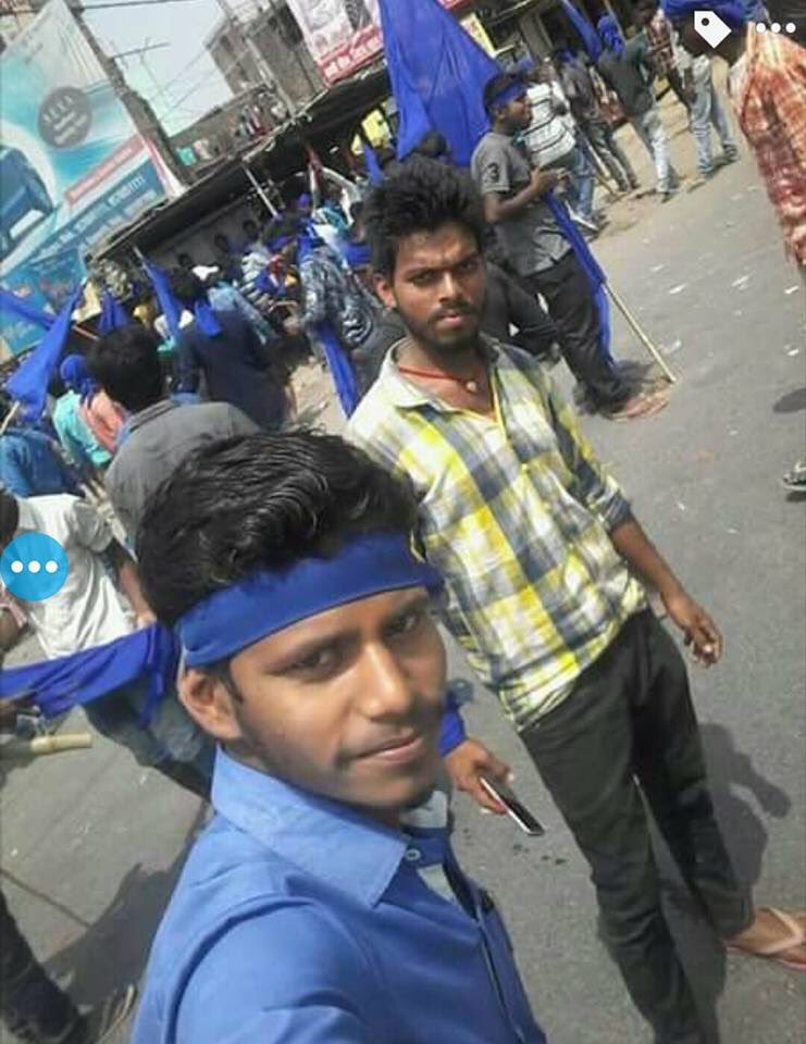 *Karni Sena rioter during Rajputs agitation* 
becomes ...
*Bhim Sena rioter during Dalits agitation*. 

Well done Congress, led by Rahul Gandhi.

સમજદાર ને ઈશારો કાફી છે.
👇👇👇