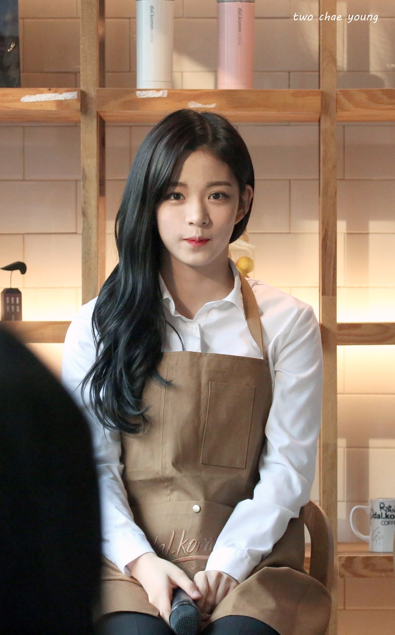 lee chaeyoung pics on Twitter: "180324 ©⇢ two chae young #이채영 #fromis