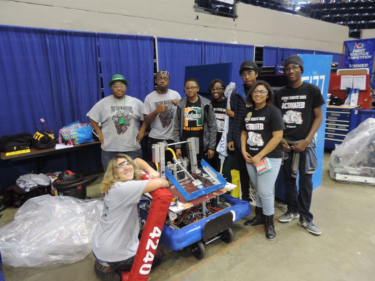 Officially6177's tweet photo. What’s better than competing together? Working together to make something great. #Howaboutthatcheesecake Team 4240 is working hard with their intake to switch mechanism! It was a pleasure working with you!! 🐾🤖 #guARDdog #frc2018 https://t.co/jrAuN4PP1I
