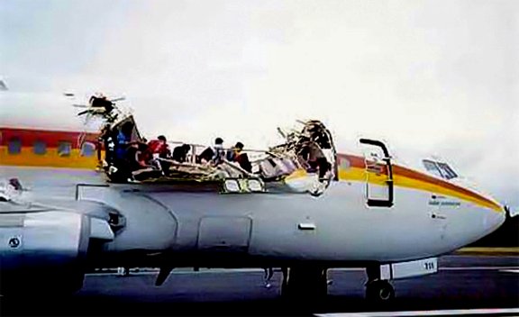 アロハ航空243便事故 Twitter પર હ શટ ગ