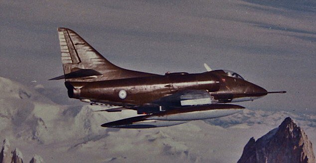 Hilo va Hoy es el 36º aniversario del desembarco argentino en Malvinas. Toca hablar del derribo de un A-4 y de cómo se cierra la historia muchos años más tarde.