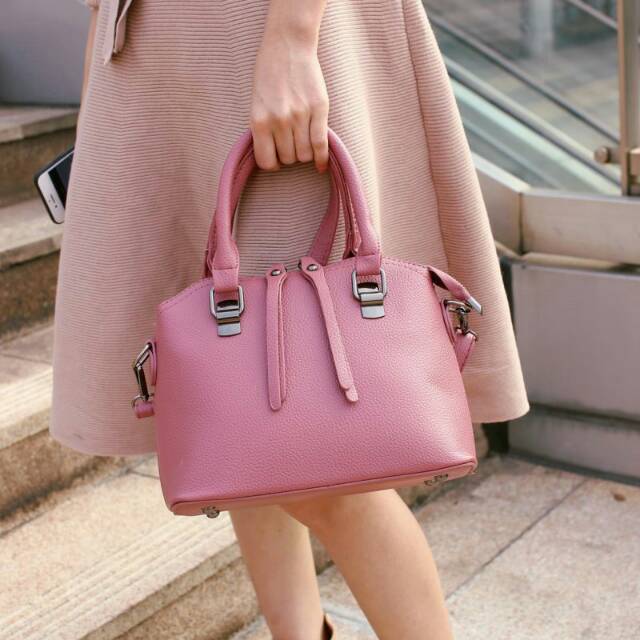 Tas Fashion Uptodate tweet media