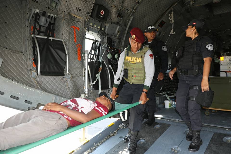 fapperu's tweet image. El personal del Destacamento Aéreo de #Tacna #DATAC; se unió a Aeropuertos Andinos del Perú - AAP y a la  #UDEX, para desarrollar un simulacro de amenaza de bomba en una de las aeronaves C-27J #Spartan que participará en la #FIDAE2018 - #Chile.