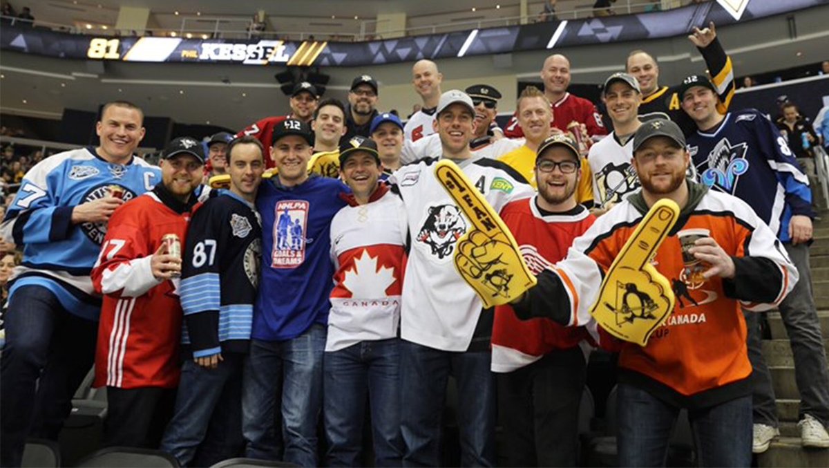 24 of Sidney Crosby's closest friends from Nova Scotia spent the weekend in Pittsburgh wearing every single jersey their buddy has ever played in.

"Hopefully we haven't embarrassed him too much."

Read more: pens.pe/2uFqUpt