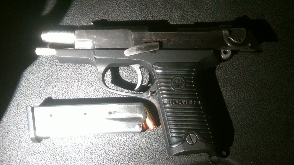 LVMPDNWAC's tweet photo. NWAC Officers stopping an unregistered vehicle discovered occupants of the vehicle with concealed weapons and attempting to conceal weapons. These three weapons were impounded. #onelessgun https://t.co/AVKwE1Pdel
