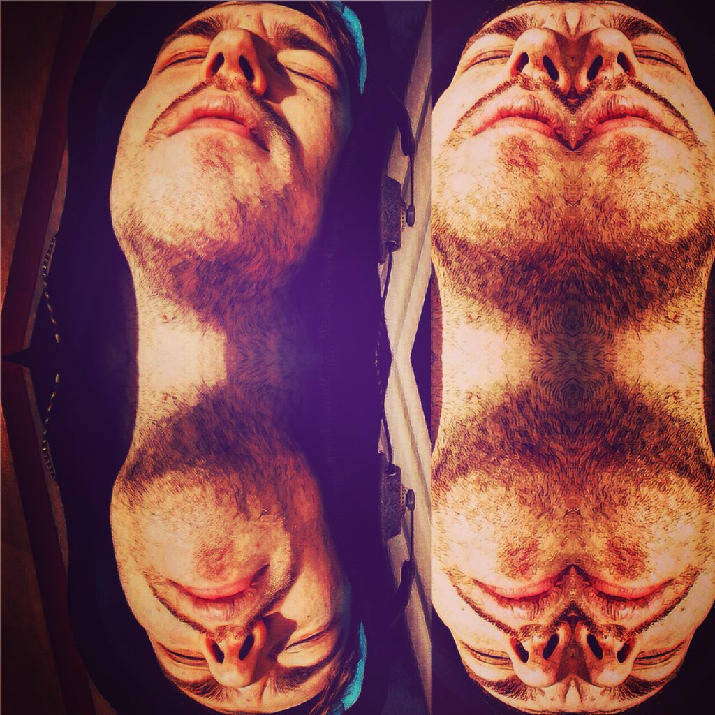 plhtafari's tweet image. #headback #selfie #musiclistener #faces #artstagram #siamese_love_ #doubleface #memyselfandI #mirrorphotо #iphoneedits #prisma #potoapp #amibeautiful #⁉️ #🎨 #⏳ #📸 #∝∞ #☮ #👶🏼❤️ #🎧 #💫 #🤝 #😌 .. !! ;-)