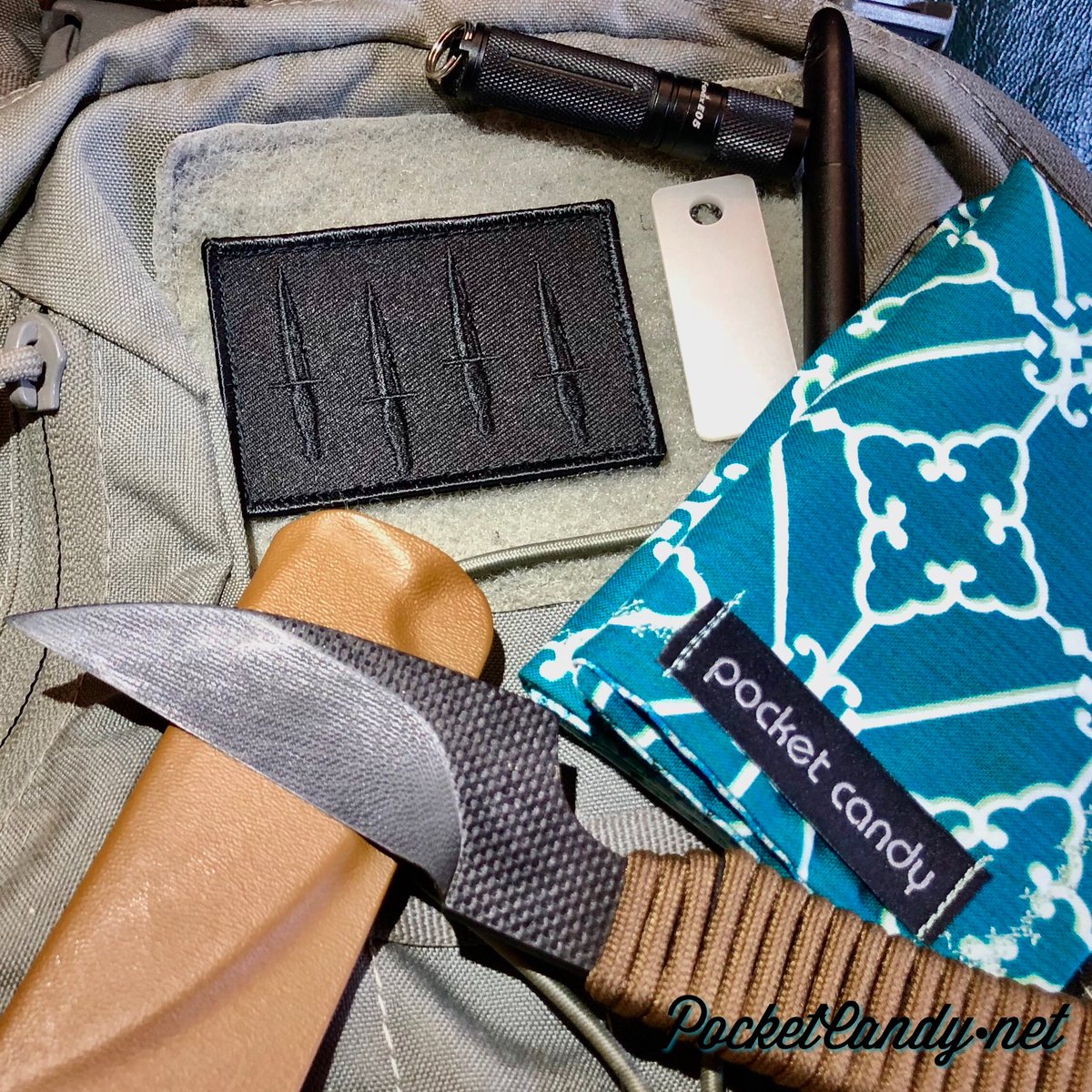 mypocketcandy1's tweet photo. It’s Moral Patch Monday! What’s on your pack? Hope your week is off to a great start! 👍🏼👊🏼🤙🏼
•
•
•
#hank #hankerchief #pockethank #edchank #edcgear #edcknife #g10knife #customknife #patch #moralpatch #moralpatchmonday #pocketdump #edcdump #like #love #follow #glow https://t.co/W40GEPVS0y
