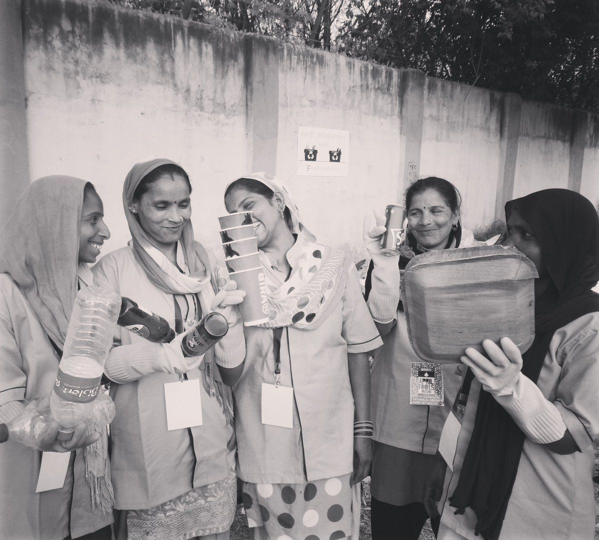 earthlingfirst's tweet photo. What was the #joke you ask? Read this tweet thread to know the reason behind their amusement. 

#wastesegregation #bira91 #aprilfoolsfest #greenevents #wastemanagementpartnership #sustainability #environmentallySustainability #aprilfools #aprilfoolsday @bira91beer @ThotMedia https://t.co/X444nNXoAM