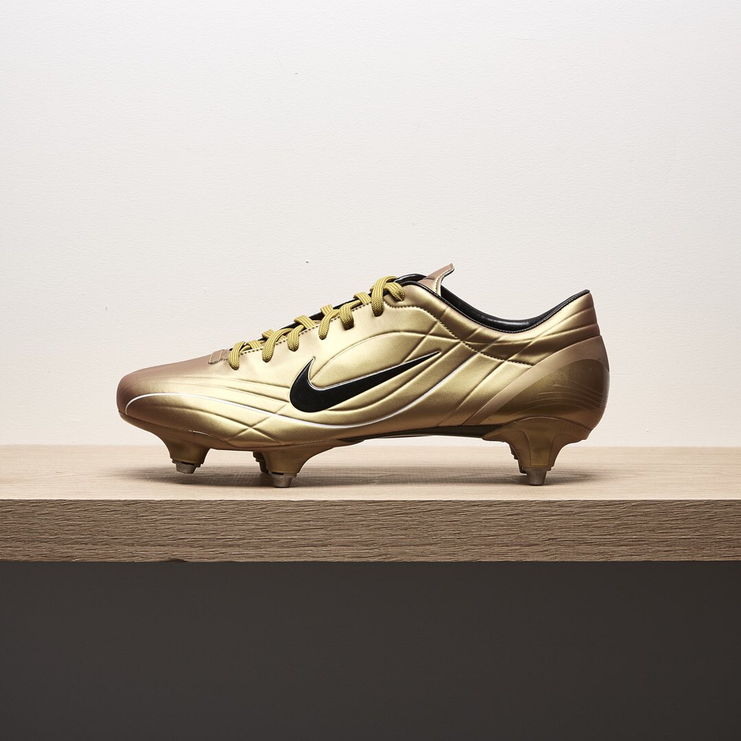 Pro:Direct Soccer on Twitter: "#ProDirectArchive: Nike Mercurial Vapor 2005. 💫 https://t.co/TtG1to5wNR" /