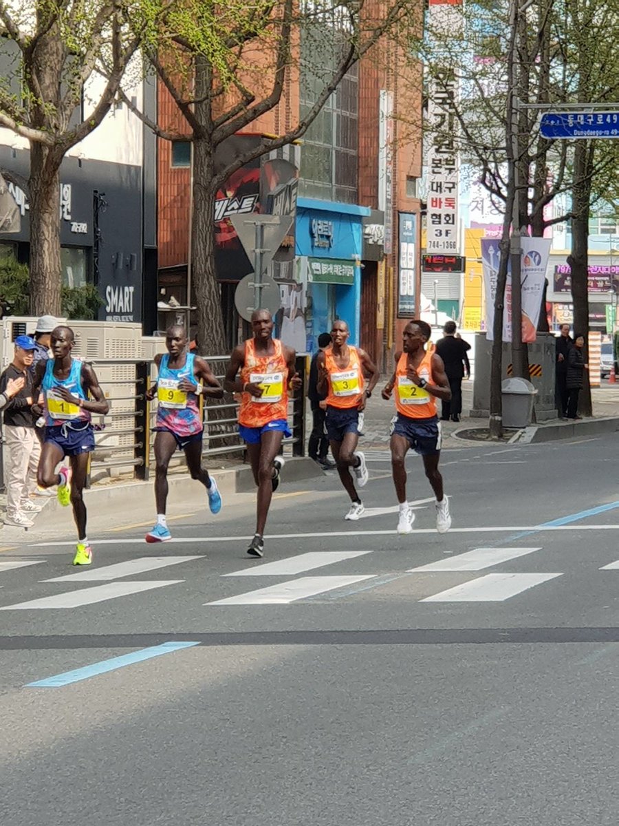 The guys on the way to top two finishes at yesterday’s Daegu Marathon! Abraham Kiptum 2:06:29 and Evans Korir 2:06.35!