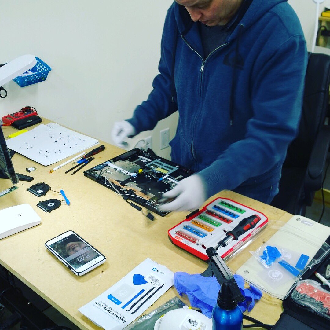 CellBotics's tweet image. Day 8 of Device Masters Course - Dell, HP, Lenovo and Apple Laptops 💻 #computerrepair #computerrepairtraining #cellphonerepairtraining #ipadrepairtraining #devicemaster #selfemployed #entrepreneur #makemoney #certified #comptia