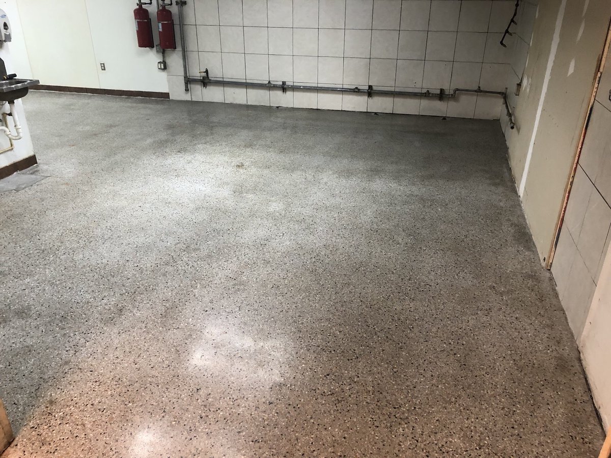 IntegrityStone1's tweet image. Here is a job that was beyond dirty and dull, this isn’t our high polish service for Terrazzo, it’s a semi gloss to save the new owner some cash but still provide a good product for him, it is protected and looks presentable for a big kitchen.
#terrazzo #tampa #florida