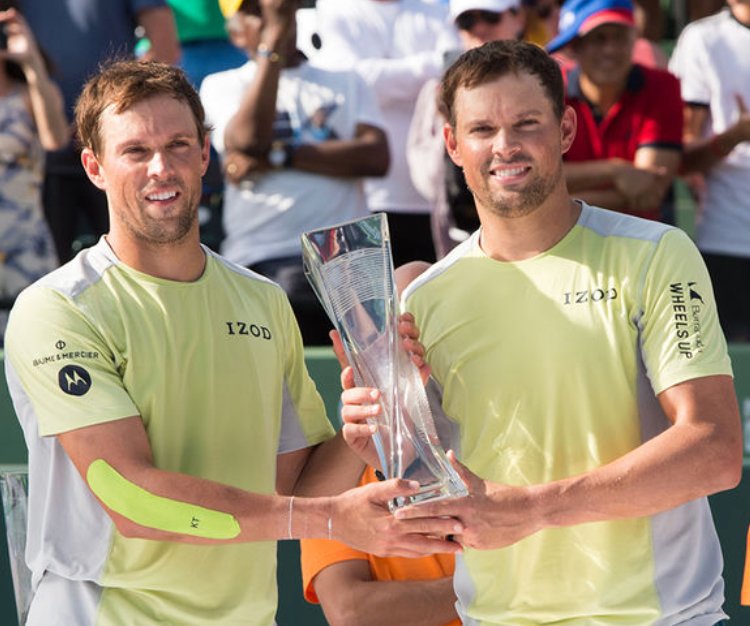 MotorolaUS's tweet photo. Congrats to @Bryanbros and @Bryanbrothers on their win in Miami this weekend! #MiamiOpen https://t.co/jxTy5xJoG6