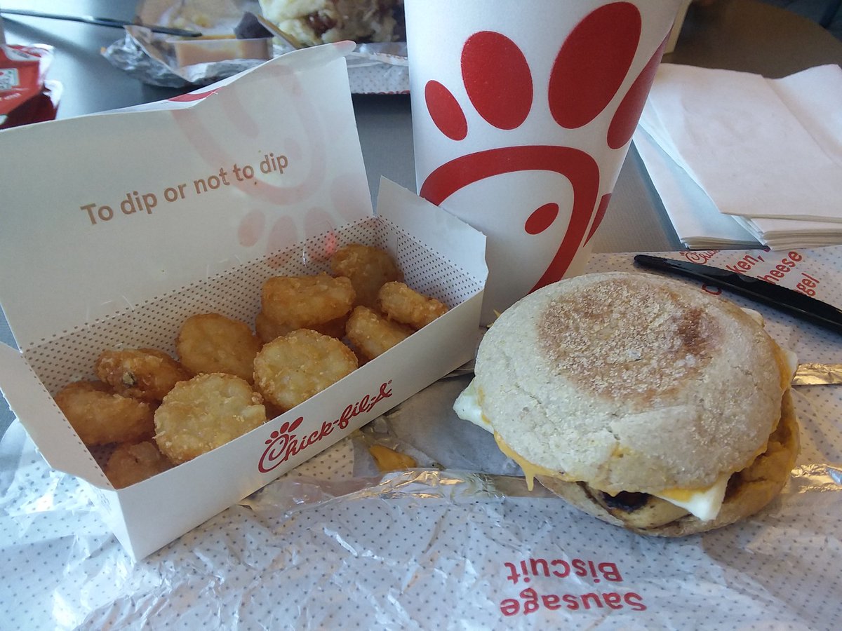 TheMobilityMom's tweet photo. @ChickfilA How I start Mondays #chickfilamom https://t.co/zAVQvNbglN