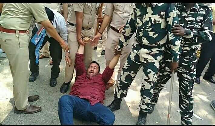 NSUI Team in the leadership of National President @Fairoz_JK protested against #CBSEPaperLeak and entered Shastri Bhawan today. They demanded the resignation of CBSE Chairman to avoid future mismanagement and restore faith in CBSE 
#SackJavadekar