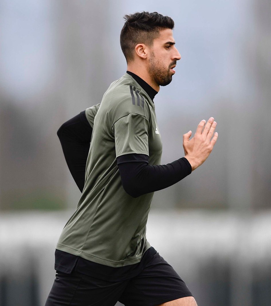 SamiKhedira's tweet photo. All set for a big @championsleague night in Turin! Andiamo @juventusfc! 👊🏽🏳🏴 #Together #JuveRM #FinoAllaFine #ForzaJuve #SK6 https://t.co/hJATzqL7Jb