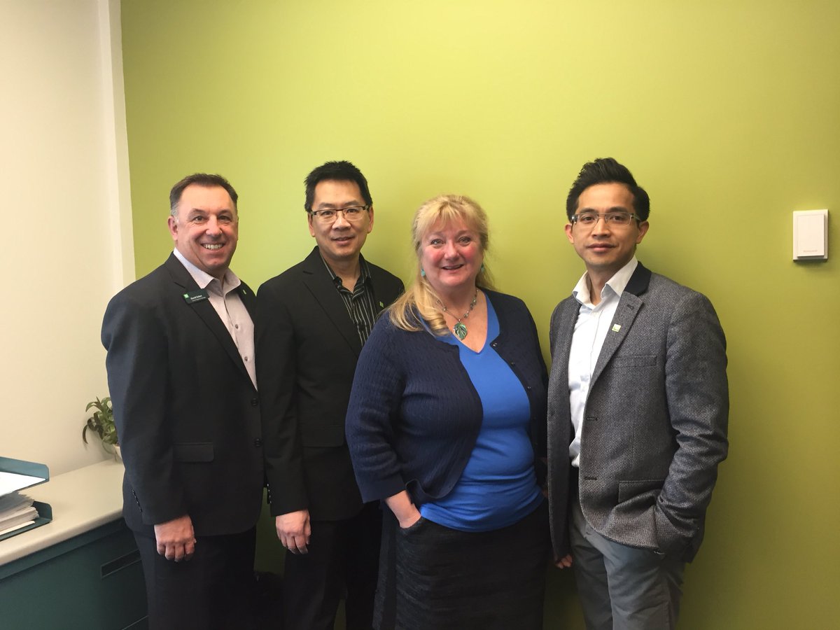 ldtzubot's tweet photo. #PinningCeremony and welcoming our newest Financial Planner @RandyFong_TD to the Team at Crowfoot! https://t.co/eDum6XK7dW