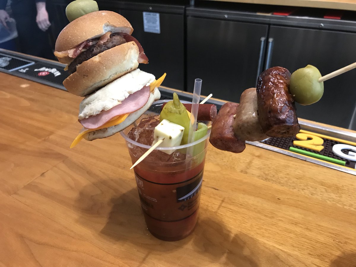 IT'S TARGET FIELD FOOD TOUR DAY! 🙌 Let's start off with a Bloody