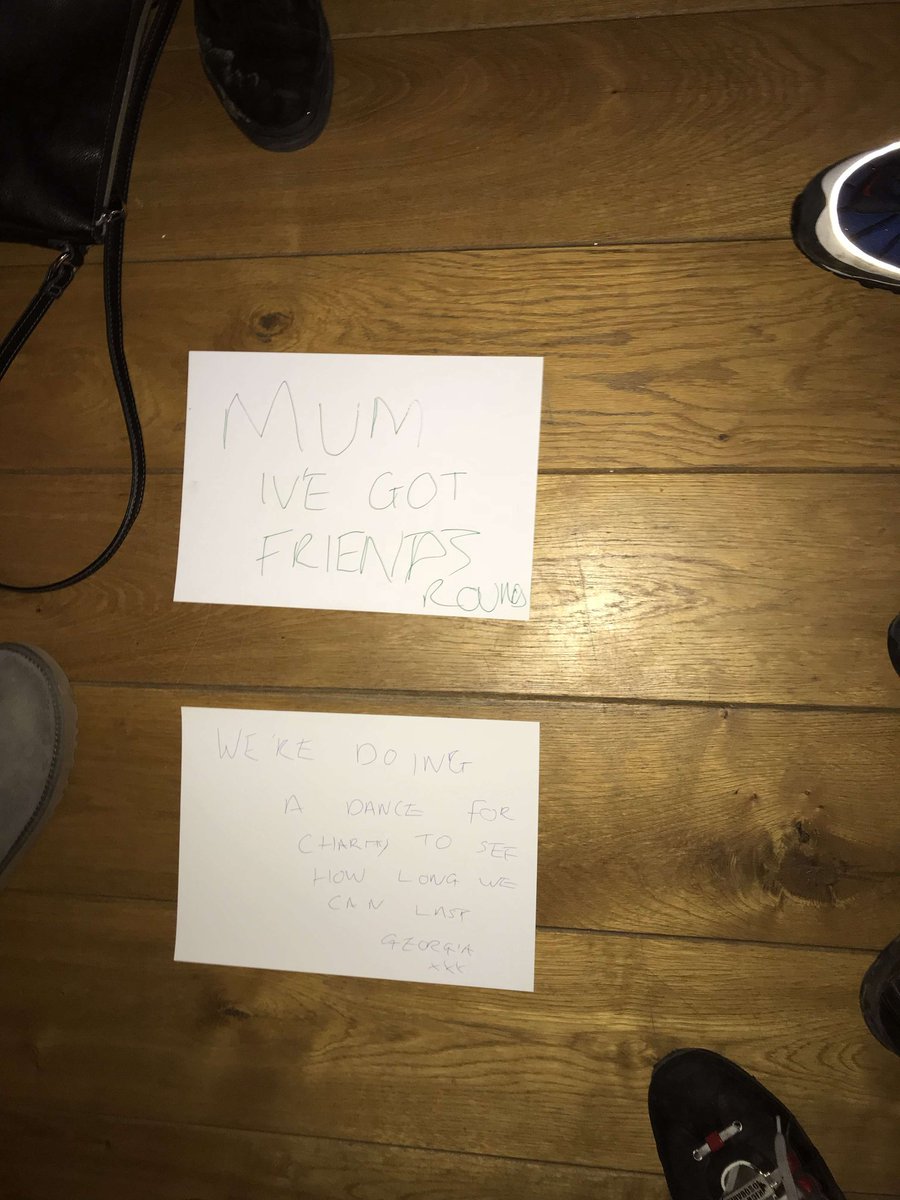 mwhalley23's tweet photo. 25 heads in this random girls kitchen this morning and this is the note she leaves for her mum whose upstairs... https://t.co/NsN4QRyMb8