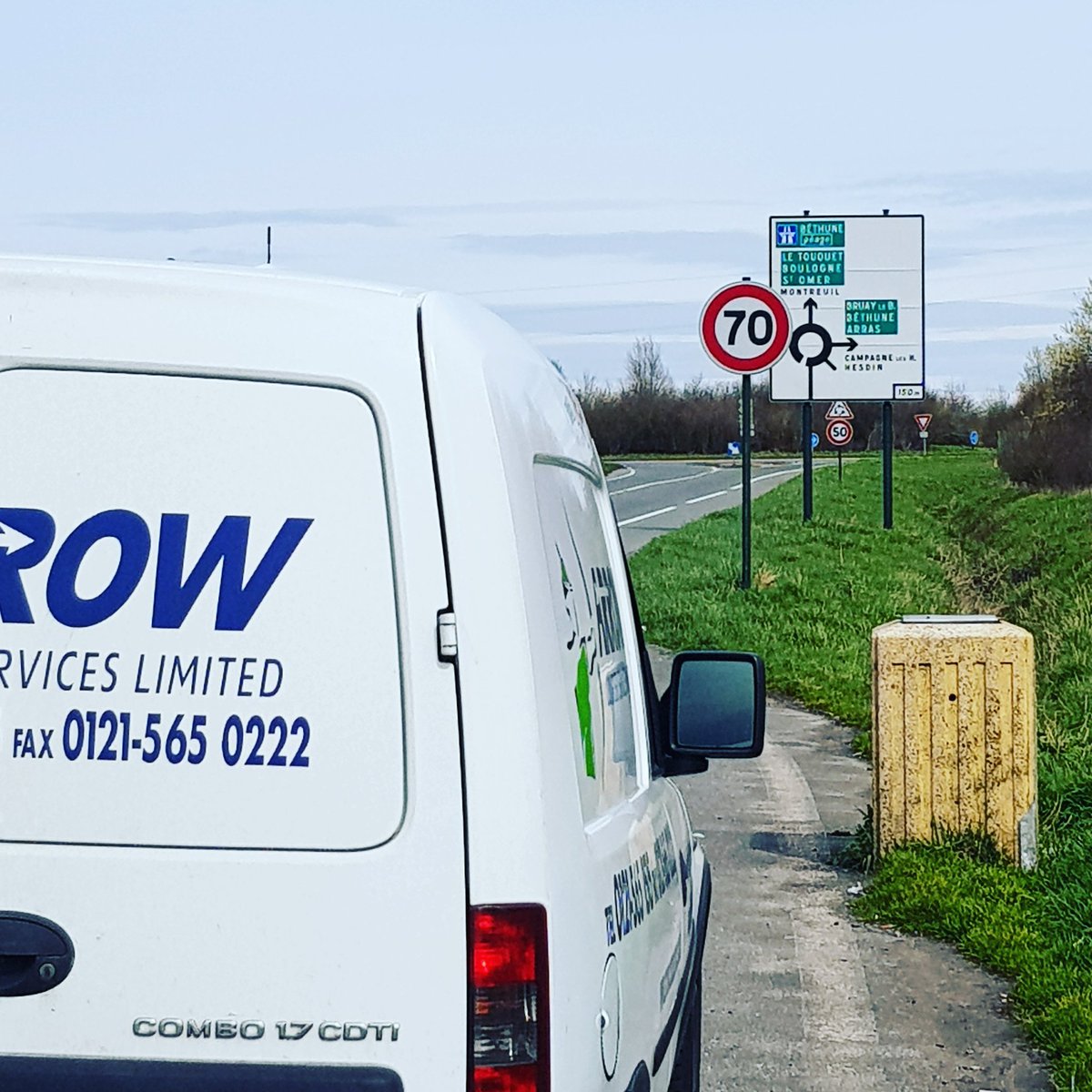 On the way back to #Blighty after another successful drop south of #paris

#uk #france #Europe #delivery #BankHolidayMonday #ilovemyjob #wheelsofindustry #beyondextramile #logistics #courier #transport