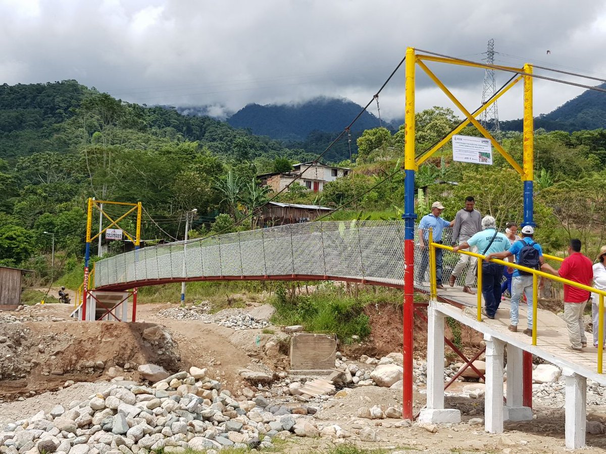 JuanManSantos's tweet image. Los avances luego de un año son mayores a los de reconstrucciones como la del terremoto de Armenia. El clima nos ha dificultado trabajos, pero ya hay obras para entrega. Todo se está haciendo para que Mocoa quede mejor que antes. #AsíAvanzaMocoa