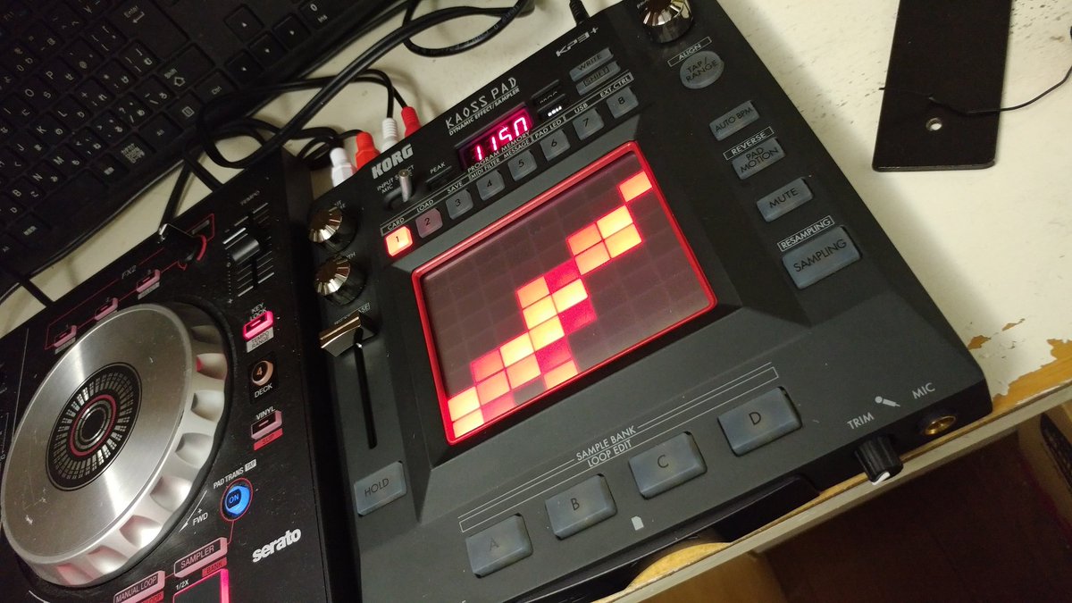 Zare_Ba's tweet image. 深夜のまいにゅーぎあー

KORG KAOSS PAD KP3＋

展示用の新古品がお安く買えた(*´▽`*)
色々遊ぼう♪

#KORG #KAOSSPAD #KP3 #DJ