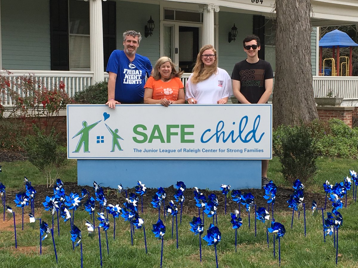 SAFEchild staff member Stacey Sullivan and her family kicked off Child Abuse Prevention Month by planting #pinwheelsforprevention on SAFEchild's lawn. Stacey is celebrating her 20th anniversary with SAFEchild this year! #passthepinwheel #StopAbuseForEverychild