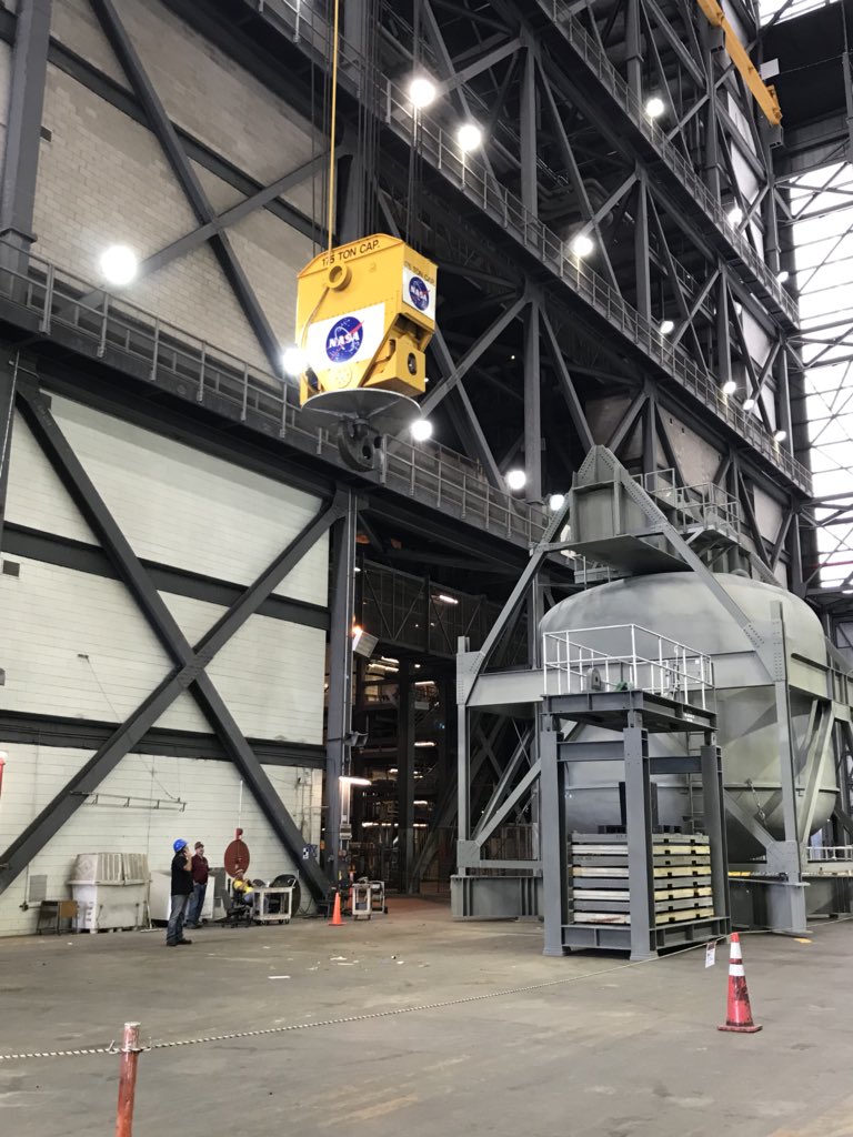 katefickas's tweet photo. Nerd Cathedral ๐๐ป#itsonlyrocketscience @NASA @SpaceX #SpaceXCRS14 #DragonCRS14 #NASASocial https://t.co/0ZsW3XoRTP