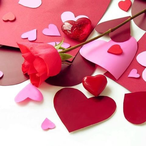لك الغلآ مـكنون بالحب والشوق 
وأحلــى المشاعر في سموك تجدد 

محــبتك فاقت على كل مخلوق 
أسئل خــــفوقي كان ودك تأكد