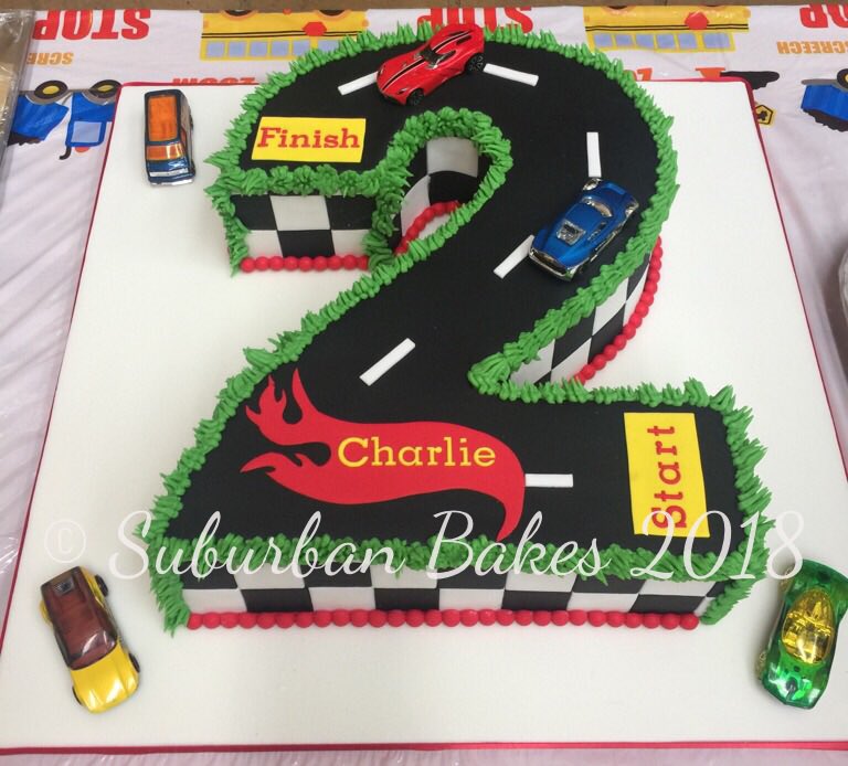 Really cute number 2 cake for little Charlie! Cars were customers own. .
#hotwheelscollector #number2cake #2ndbirthday #carcake #vanilla #medway #chatham #kent #suburbanbakes #strood #stroodsportscentre #rochester #kids #kidsbirthdayparty #boysbirthday