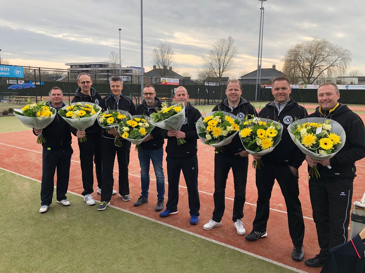 Jeroen_Ensink's tweet photo. Het zit erop. Het waren 1,5e mooie weken voor de organisatie van Flextra Open ... #flextraopen #hoogeveen #tennis (@ TC De Weide in Hoogeveen, Drenthe) https://t.co/wP9wJRPqyY https://t.co/G7ITmyboPE