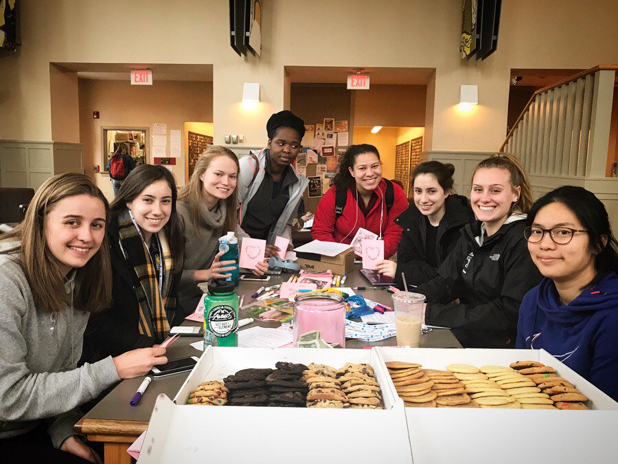 BMCathletics's tweet photo. HAPPY #D3Week! @BMCSAAC  has jump started our week of activities today with card writing for Bryn Mawr Hospital Patients! Be sure to follow us on Instagram for more events and to hear #WhyD3 testimonials from our student athletes as the week goes on. https://t.co/MweajNDItQ