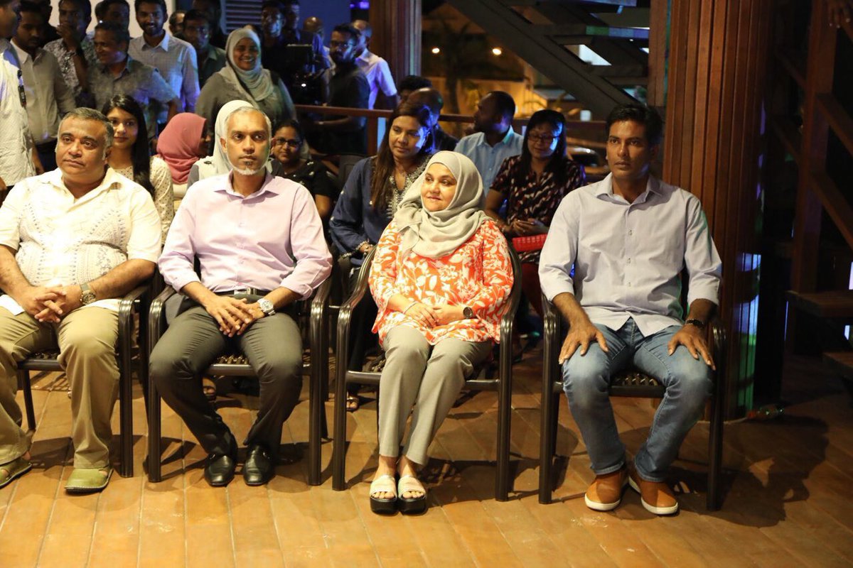 FaZuLRaShYd's tweet photo. First Lady Madam Fathimath Ibrahim officially opens Gloria Jean’s Coffee franchise in Rasfannu Beach Pavilion developed by MWSC in collaboration with MHI. Thanku HEPY for the opportunity. https://t.co/HQeAX6ukD4