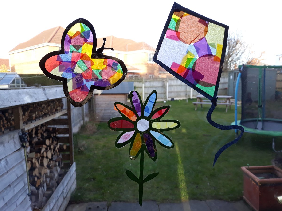 CraftyKids_Wir's tweet photo. Looking for things to do during the Easter holidays? Crafty Kids Wirral will be @hoylakeparade on Wednesday 4th April, 10:30-11:30am and @HeswallHall on Thursday 5th April, 1:30pm-2:30pm. Email craftykidswirral@hotmail.com for more details or to book a place. https://t.co/oz5AjAWuGt