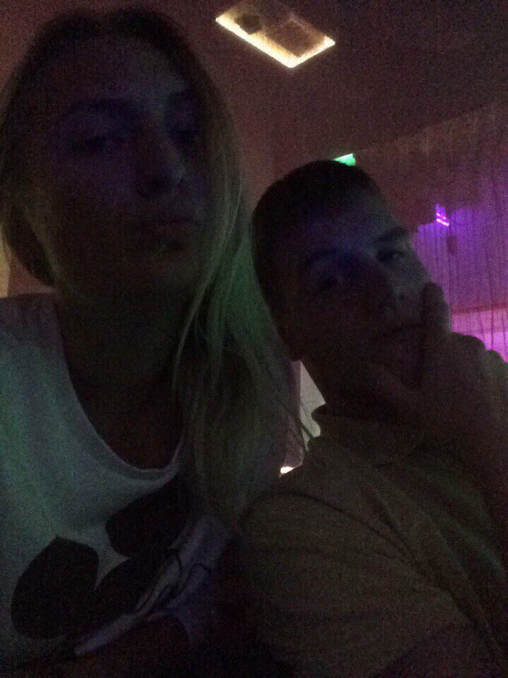 TimPavDmiTwi's tweet photo. Скучаю по всем, фотки подходящие с остальными найти не смог, но прошу прощения, вы и так знаете, что я вас люблю :) https://t.co/HANfSuyeCb