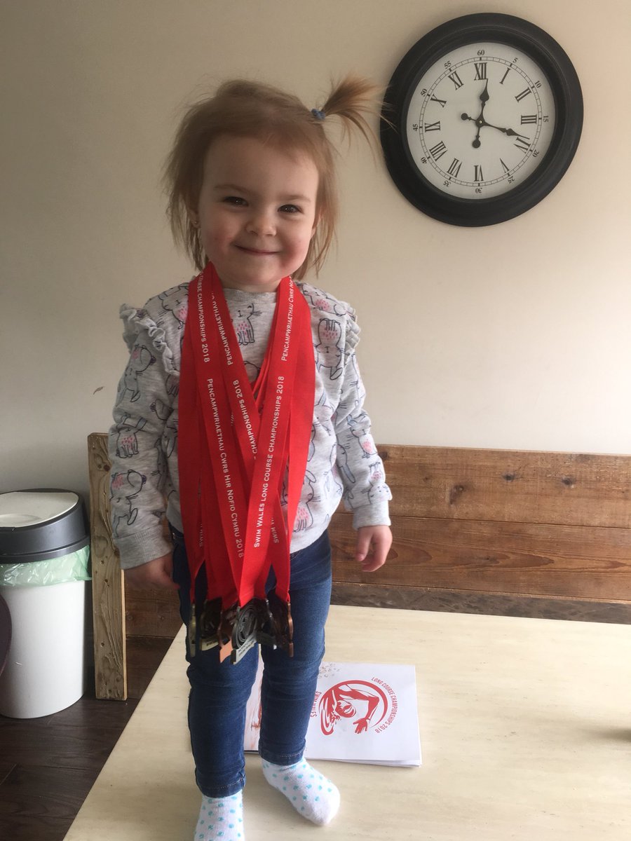 NicolaEdwards27's tweet photo. Sofia told @kaden_edwards there her medals 🥇 #welshchamp @CardiffSwimClub #futureswimmer https://t.co/vfyyzcRnou