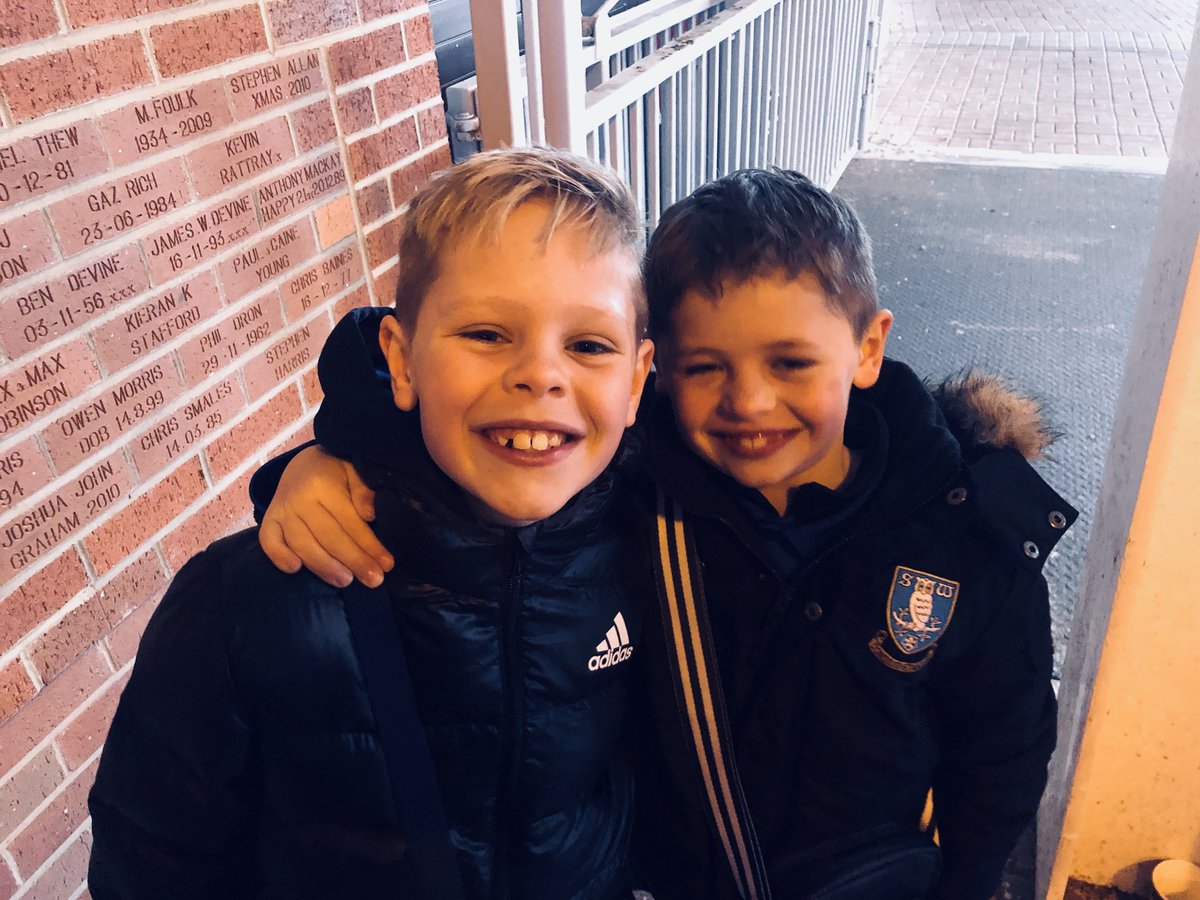 Nic_Greg's tweet photo. Had a great time in Sunderland and to top it off my boys got to give their hero’s a Easter egg ! @Forestieri45 @swfc https://t.co/TWveHQre0A